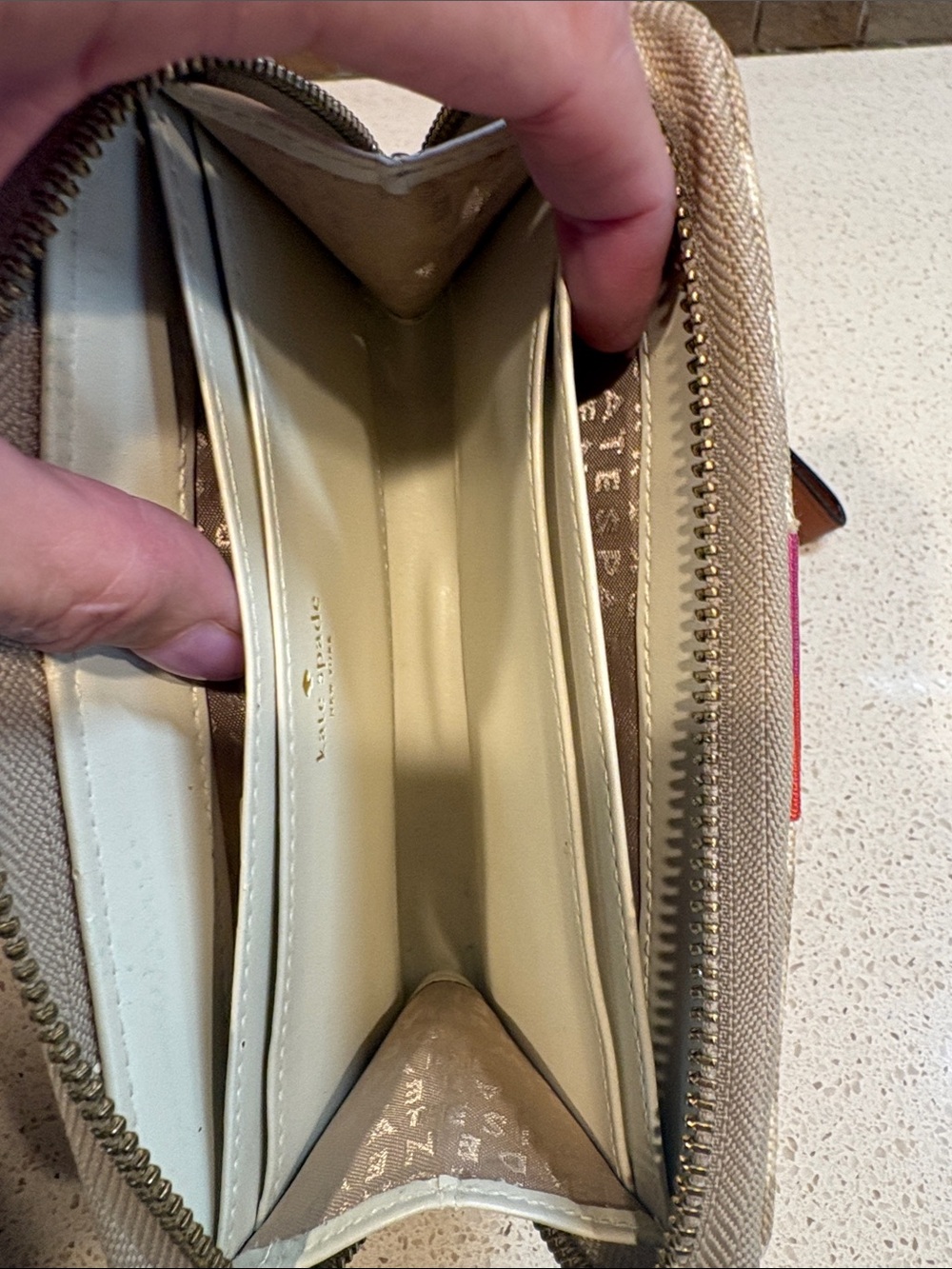 kate spade Linet Monogramed Beige Canvas & Leather Wristlet/Wallet Like New! - Picture 8 of 8